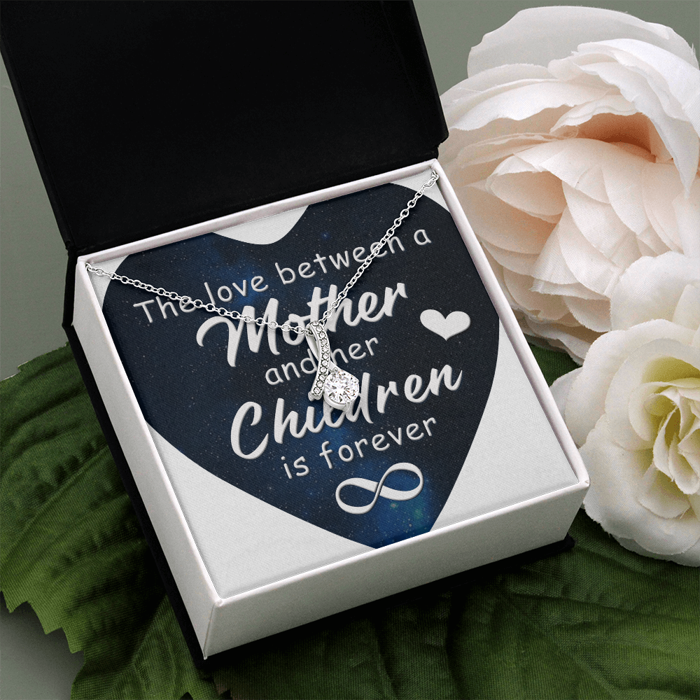 Alluring Beauty Necklace: The Love Between A Mother