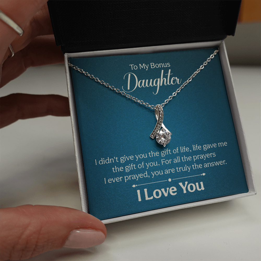 Alluring Beauty Necklace : To My Bonus Daughter