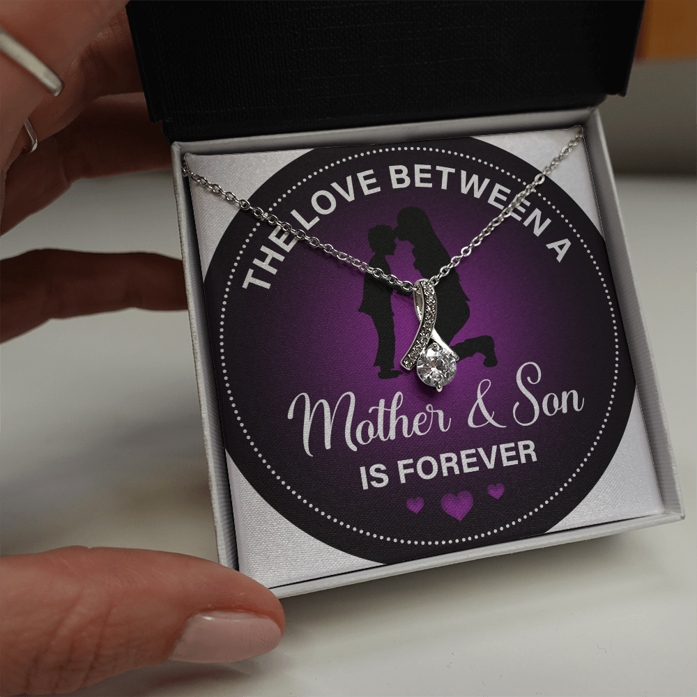 Alluring Beauty Necklace:The Between Mother and Son