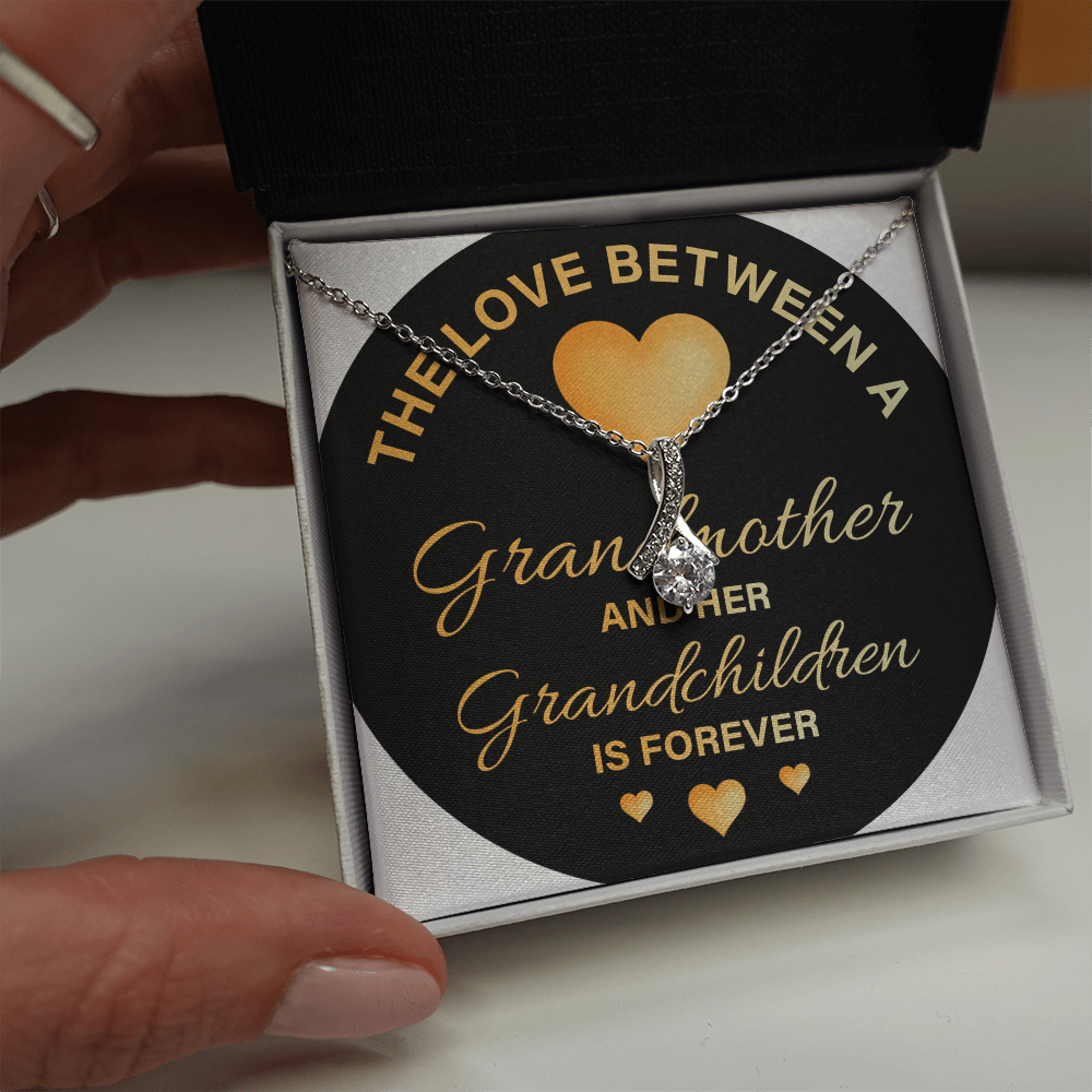 Alluring Beauty Necklace:The Love Between A Grandmother and Grandchildren