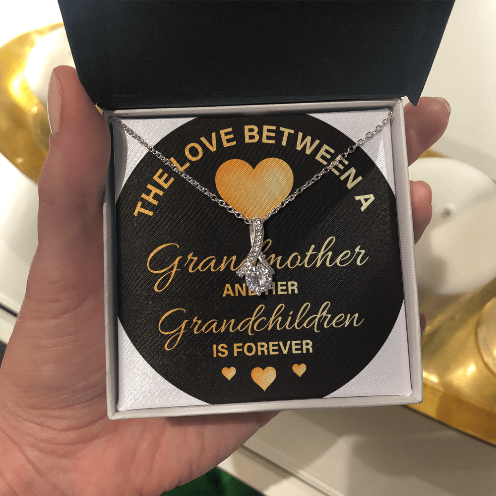 Alluring Beauty Necklace:The Love Between A Grandmother and Grandchildren