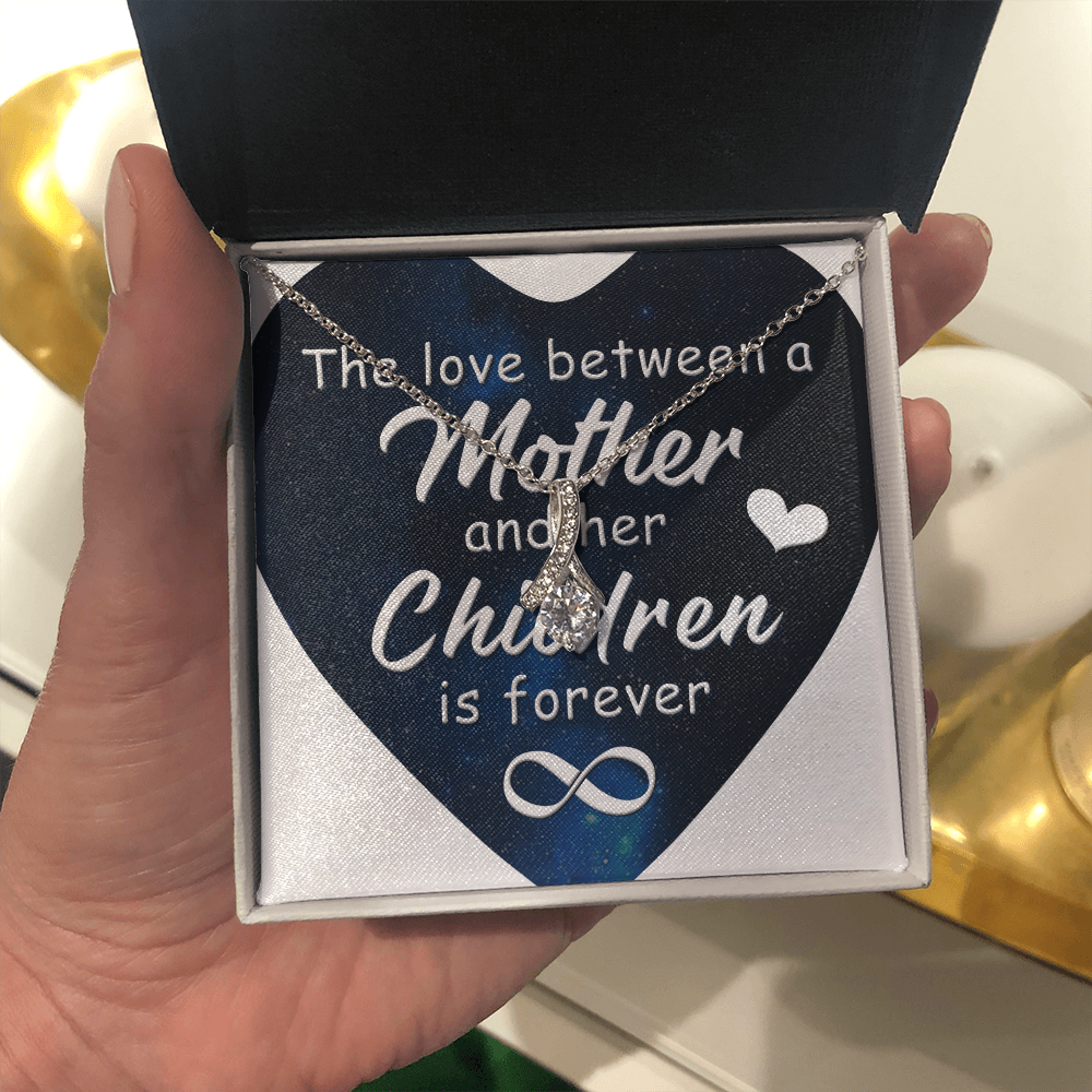 Alluring Beauty Necklace: The Love Between A Mother