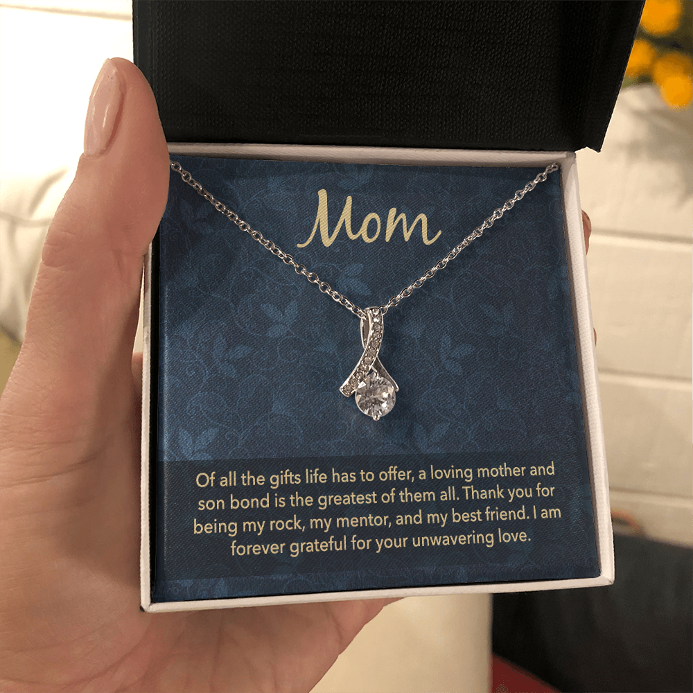 Alluring Beauty Necklace: Mom Unwavering Love