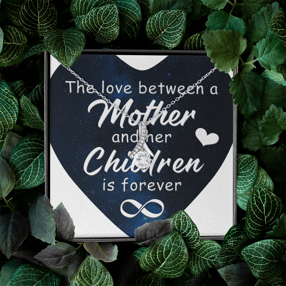 Alluring Beauty Necklace: The Love Between A Mother