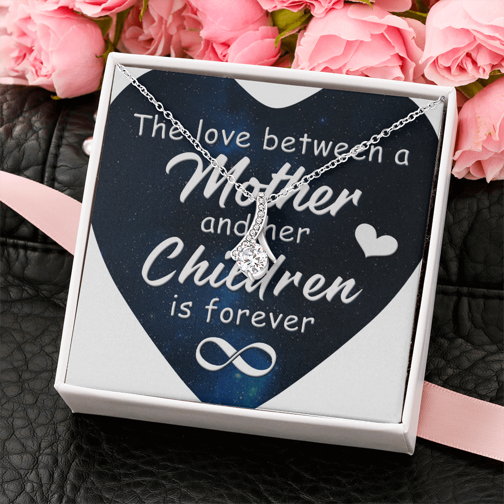 Alluring Beauty Necklace: The Love Between A Mother