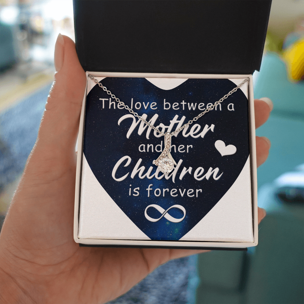 Alluring Beauty Necklace: The Love Between A Mother