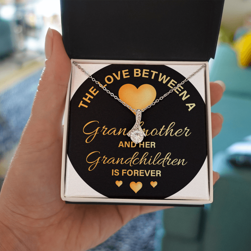 Alluring Beauty Necklace:The Love Between A Grandmother and Grandchildren