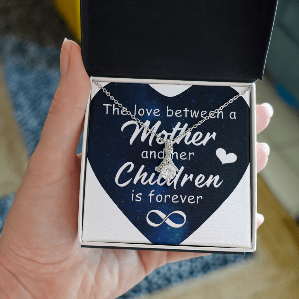 Alluring Beauty Necklace: The Love Between A Mother