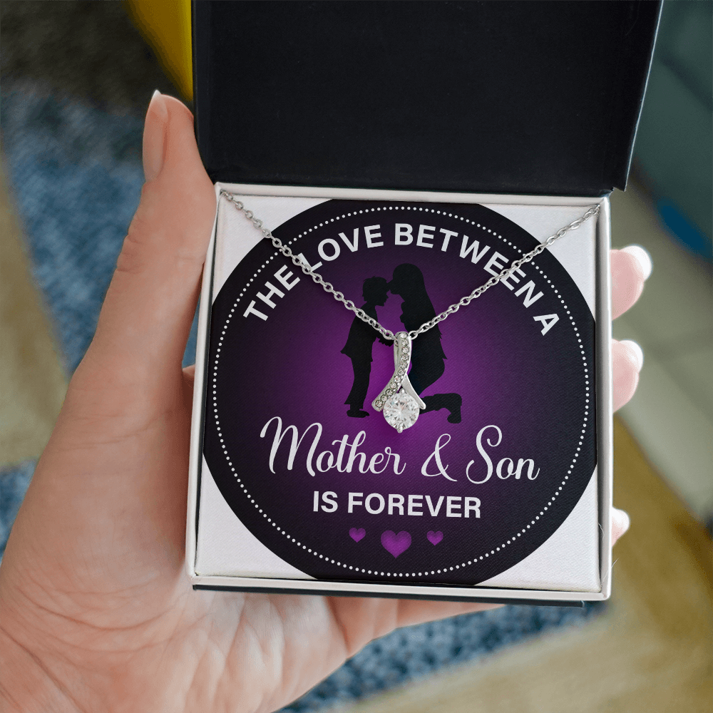 Alluring Beauty Necklace:The Between Mother and Son