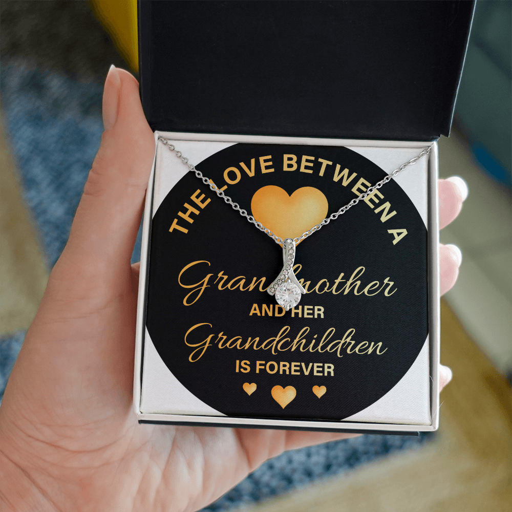 Alluring Beauty Necklace:The Love Between A Grandmother and Grandchildren