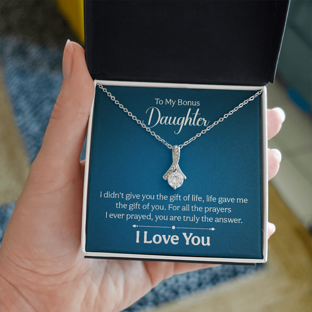 Alluring Beauty Necklace : To My Bonus Daughter