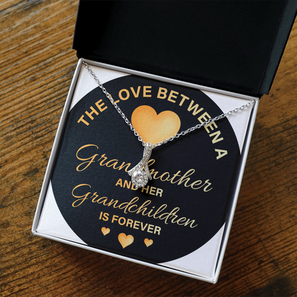 Alluring Beauty Necklace:The Love Between A Grandmother and Grandchildren