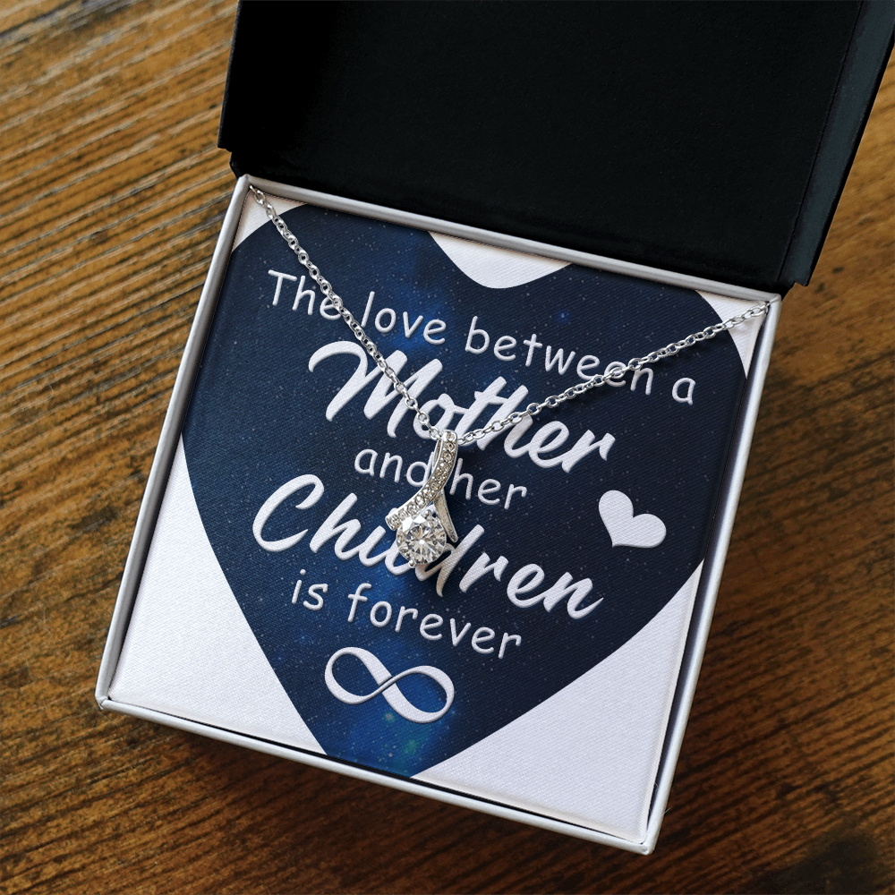 Alluring Beauty Necklace: The Love Between A Mother