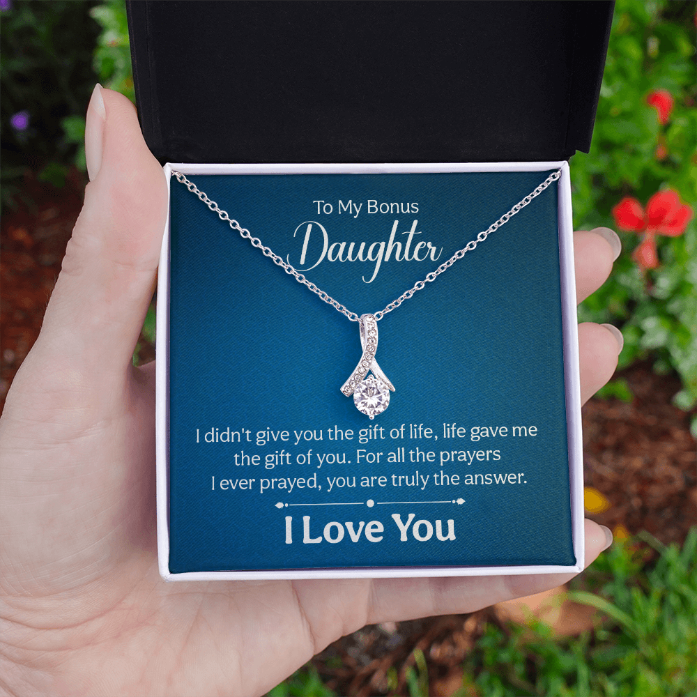Alluring Beauty Necklace : To My Bonus Daughter