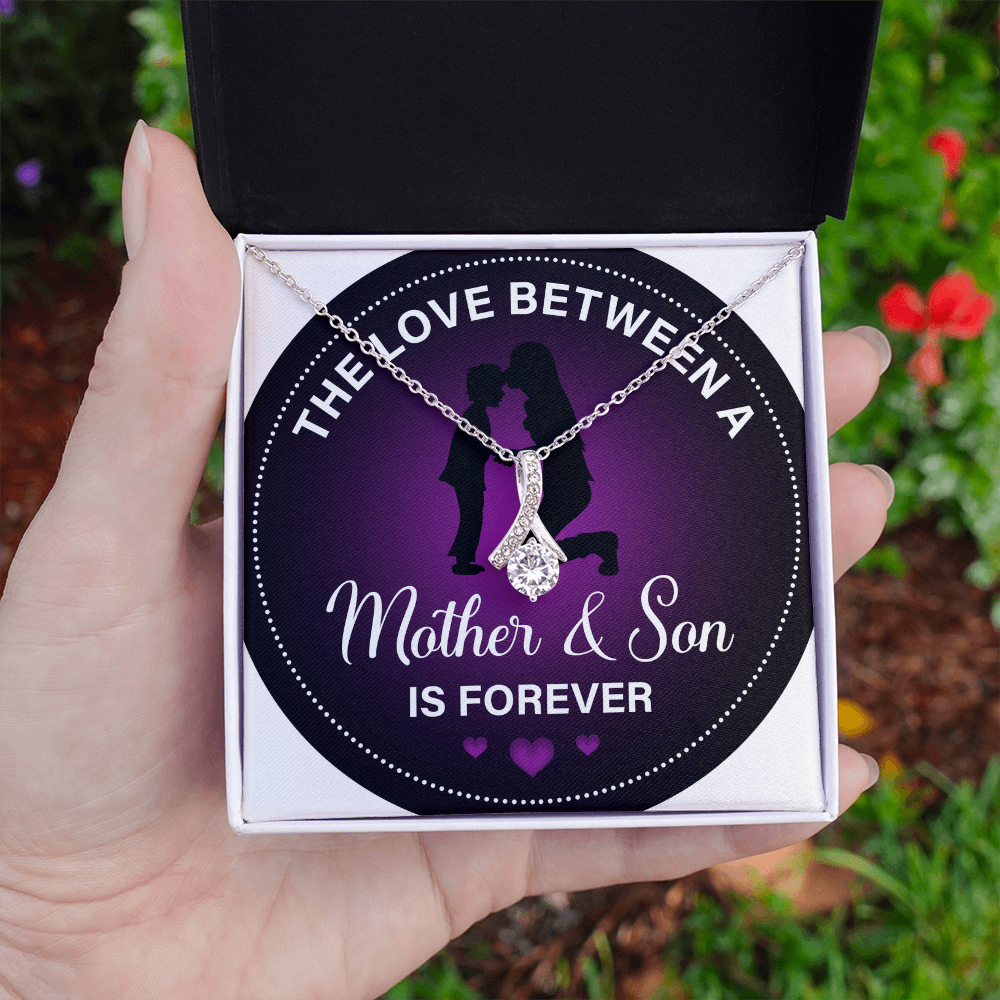 Alluring Beauty Necklace:The Between Mother and Son
