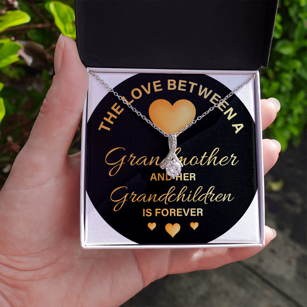 Alluring Beauty Necklace:The Love Between A Grandmother and Grandchildren
