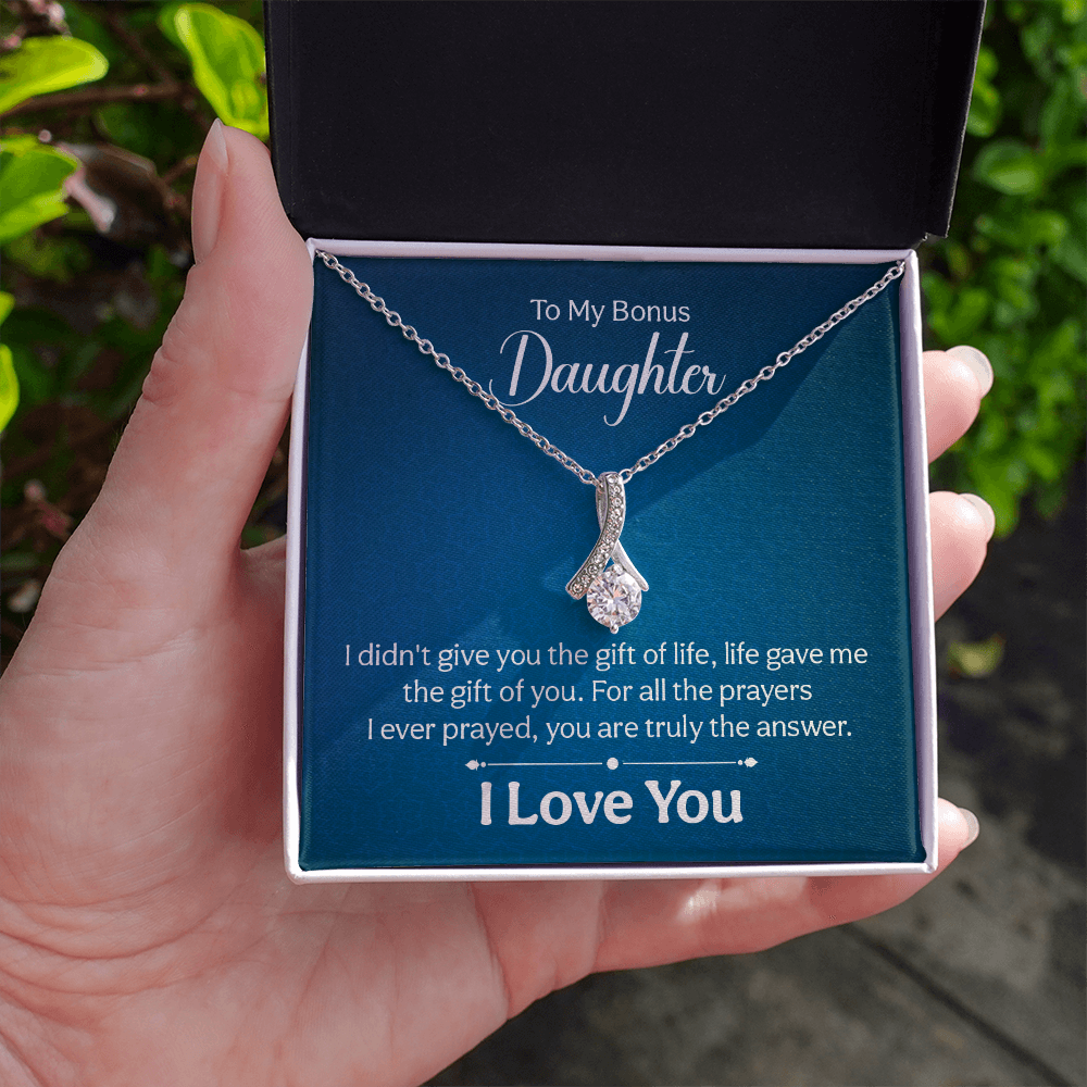 Alluring Beauty Necklace : To My Bonus Daughter