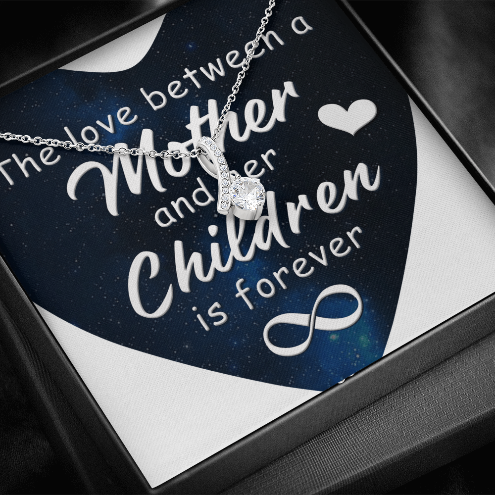 Alluring Beauty Necklace: The Love Between A Mother