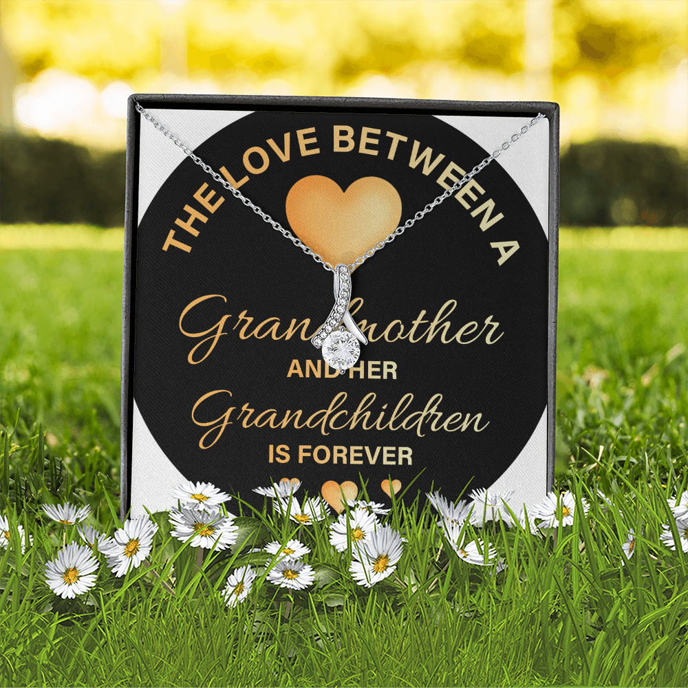 Alluring Beauty Necklace:The Love Between A Grandmother and Grandchildren