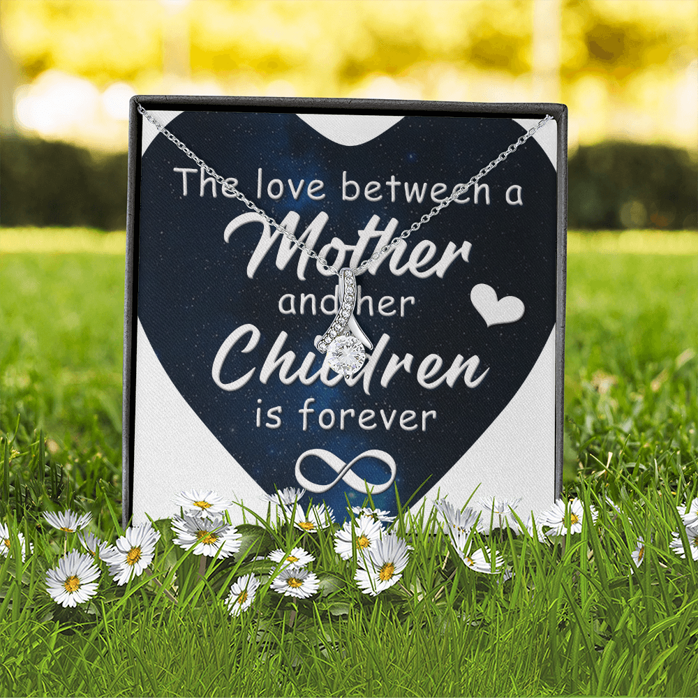 Alluring Beauty Necklace: The Love Between A Mother