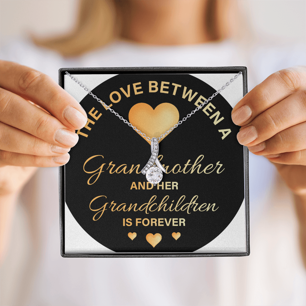 Alluring Beauty Necklace:The Love Between A Grandmother and Grandchildren