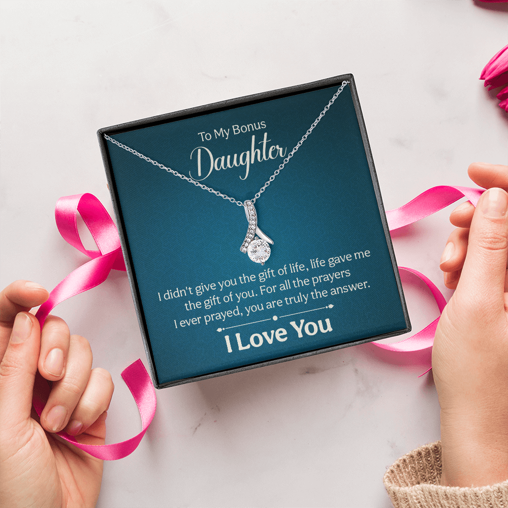 Alluring Beauty Necklace : To My Bonus Daughter