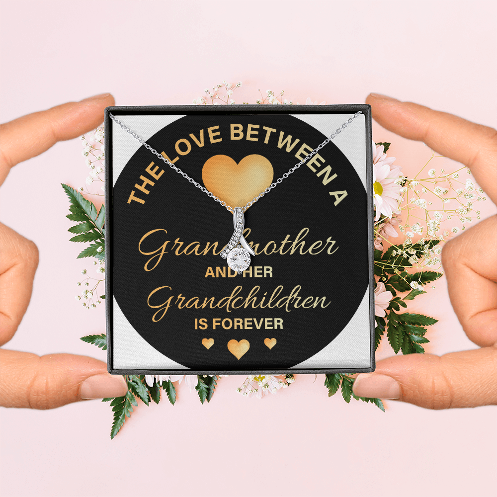 Alluring Beauty Necklace:The Love Between A Grandmother and Grandchildren