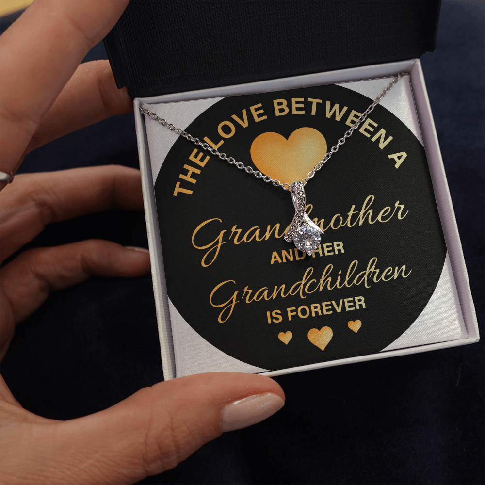 Alluring Beauty Necklace:The Love Between A Grandmother and Grandchildren