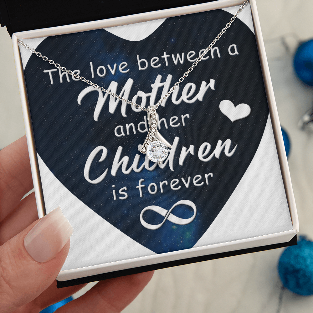 Alluring Beauty Necklace: The Love Between A Mother