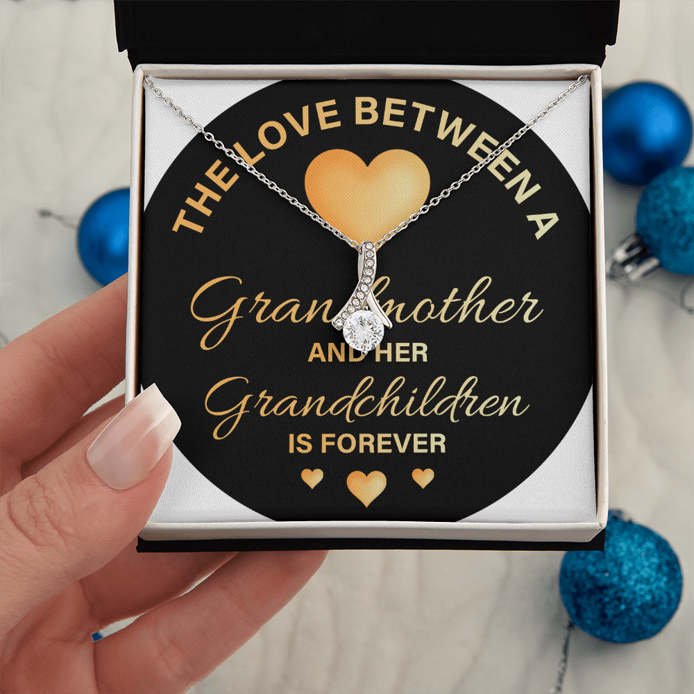 Alluring Beauty Necklace:The Love Between A Grandmother and Grandchildren