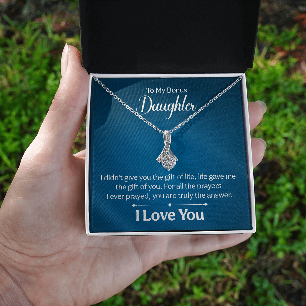 Alluring Beauty Necklace : To My Bonus Daughter