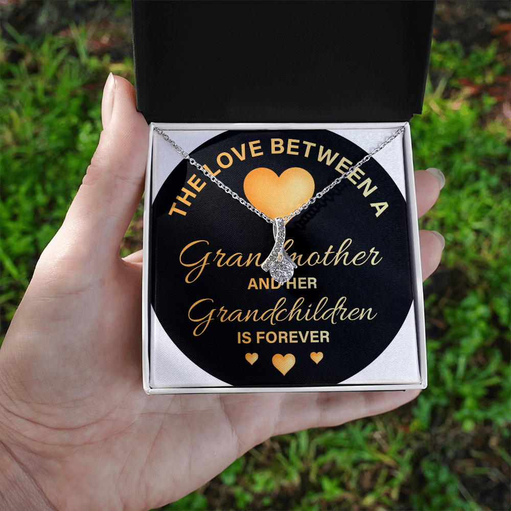 Alluring Beauty Necklace:The Love Between A Grandmother and Grandchildren