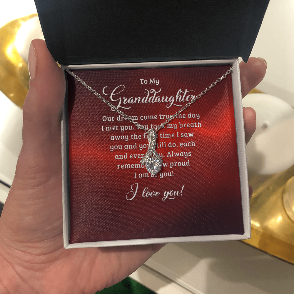 Alluring Beauty Necklace:To My Granddaughter I Love You