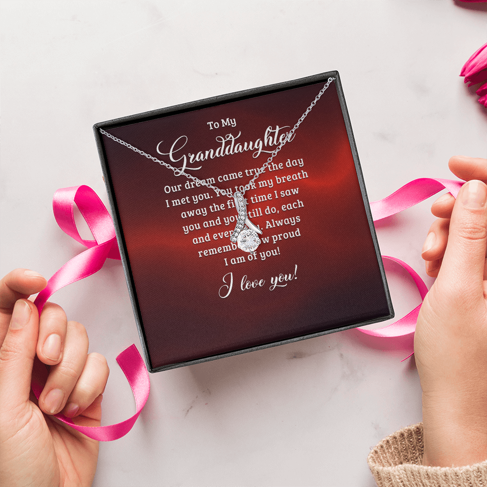 Alluring Beauty Necklace:To My Granddaughter I Love You