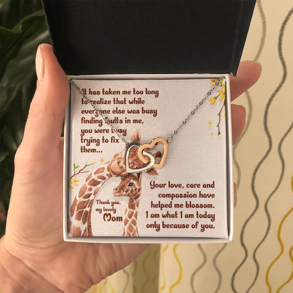 Interlocking Hearts Necklace : Thank You My Loving Mom