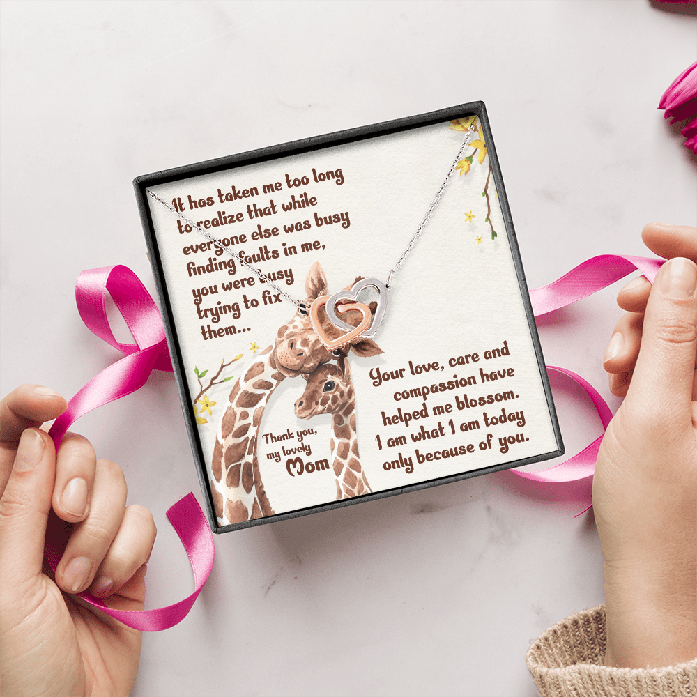 Interlocking Hearts Necklace : Thank You My Loving Mom