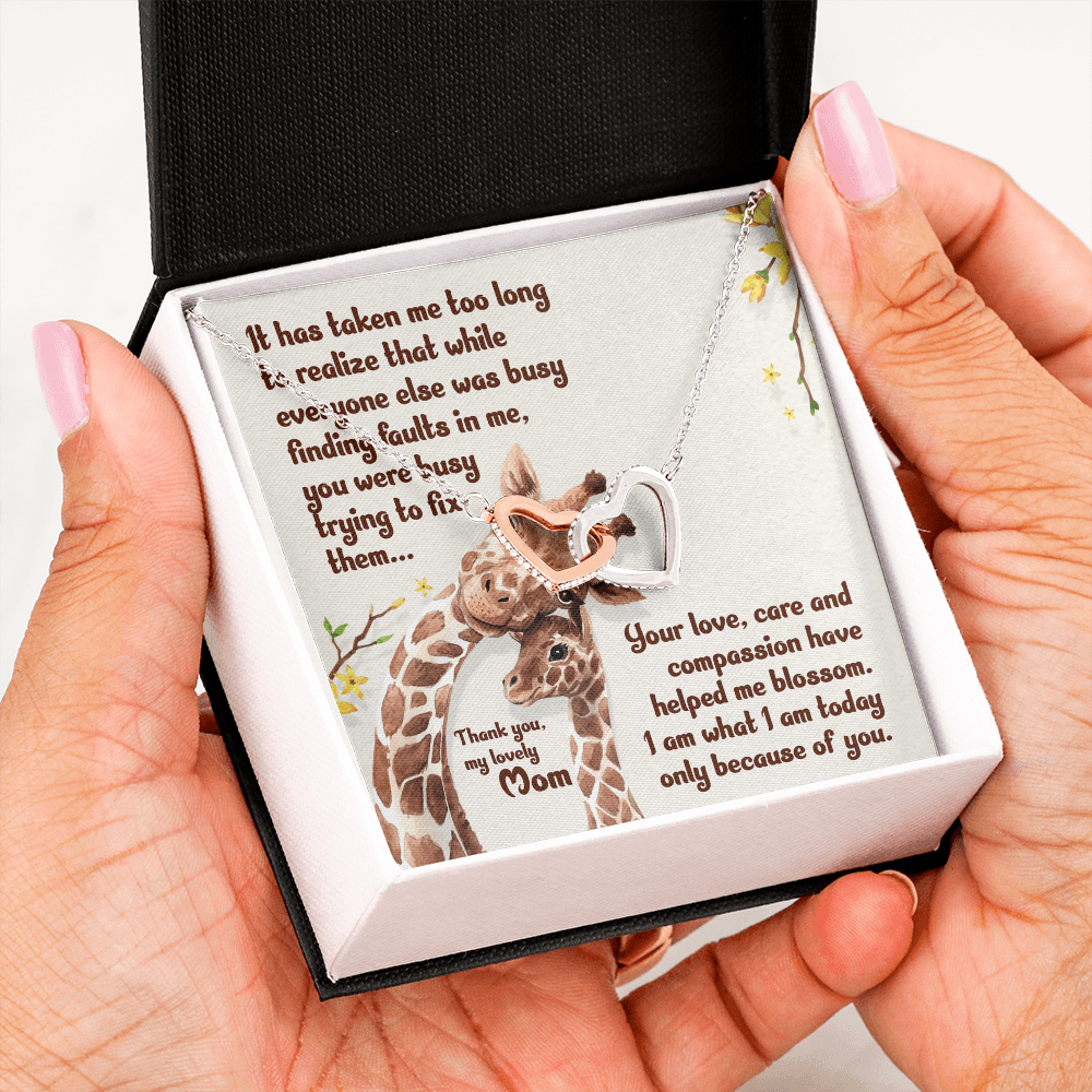 Interlocking Hearts Necklace : Thank You My Loving Mom